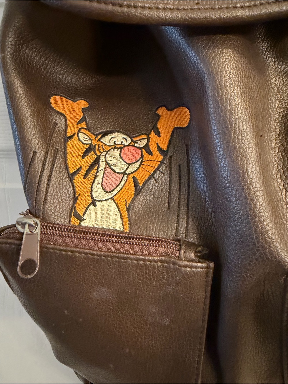 Disney Vintage Brown Winnie the Pooh Character Backpack with Tigger & Eeyore - Picture 4 of 7